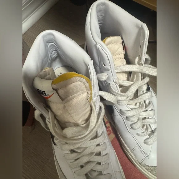 Nike Women’s Blazer Mid 77 - Picture 5 of 8